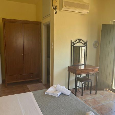 Onar Mani Suites Neo Oitilo Bagian luar foto