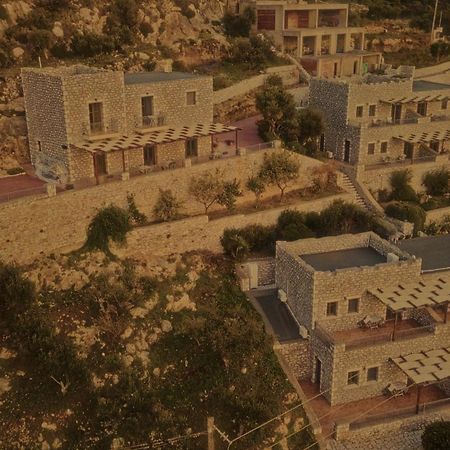 Onar Mani Suites Neo Oitilo Bagian luar foto
