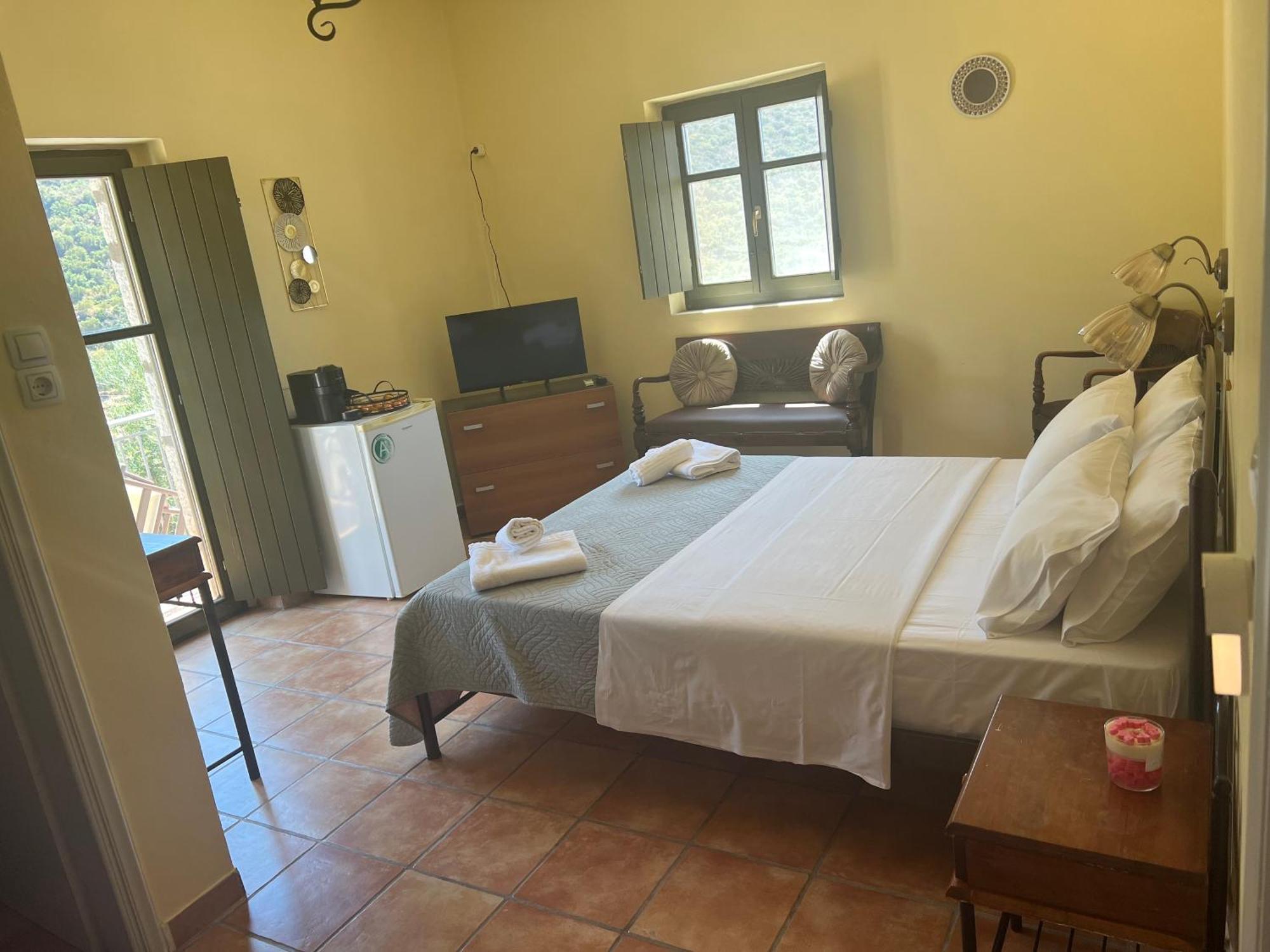 Onar Mani Suites Neo Oitilo Bagian luar foto