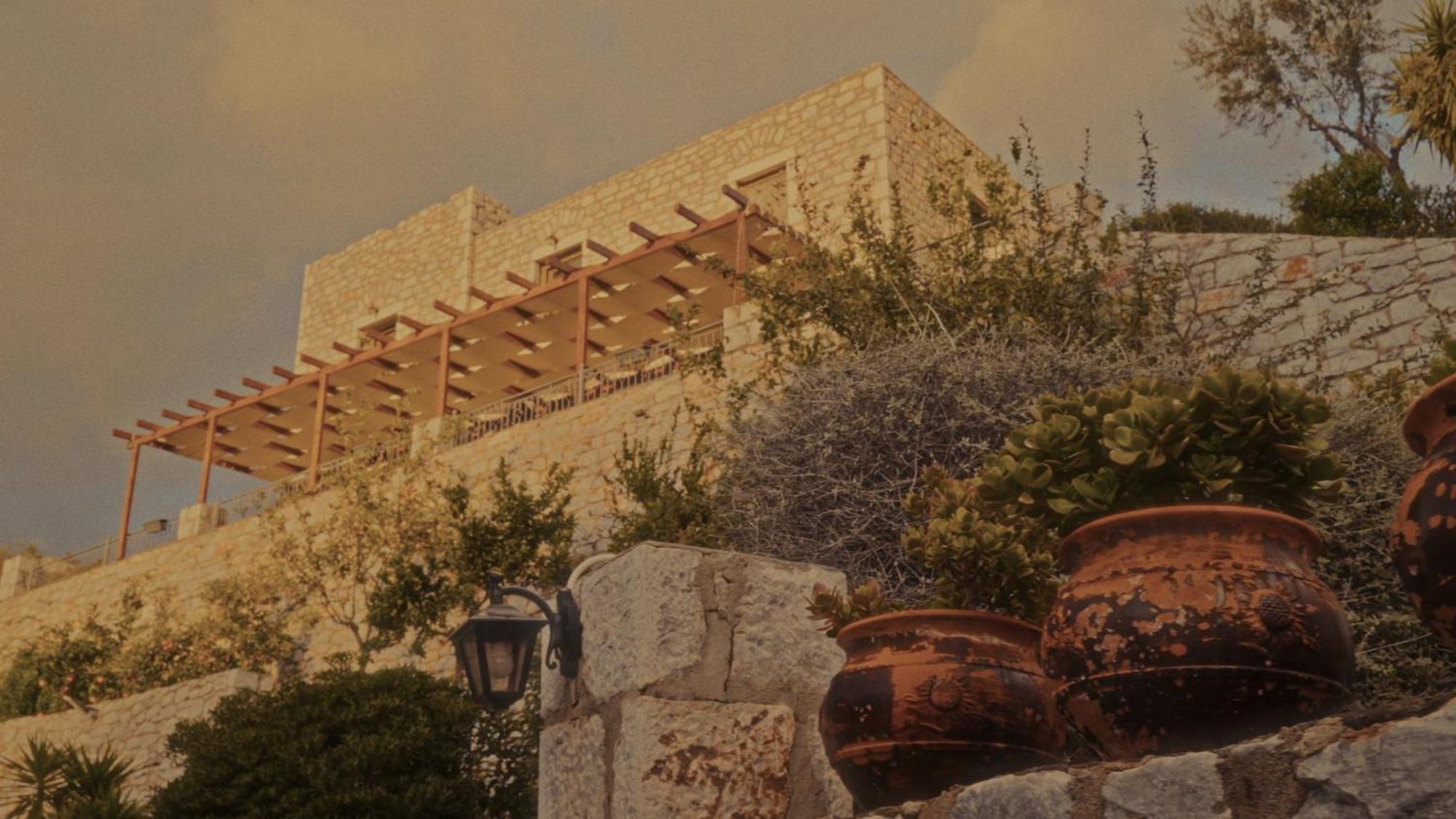 Onar Mani Suites Neo Oitilo Bagian luar foto
